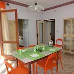 Beautiful Flat 250m From The For 8 Guests 비비오네