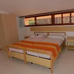 아파트 Beautiful Flat 250m From The For 8 Guests