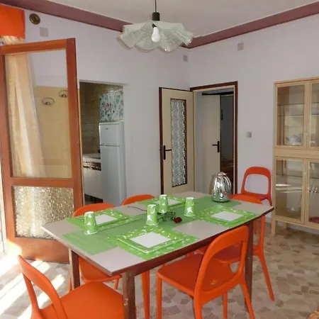 Beautiful Flat 250m From The For 8 Guests Bibione