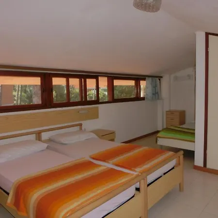 Διαμέρισμα Beautiful Flat 250m From The For 8 Guests *